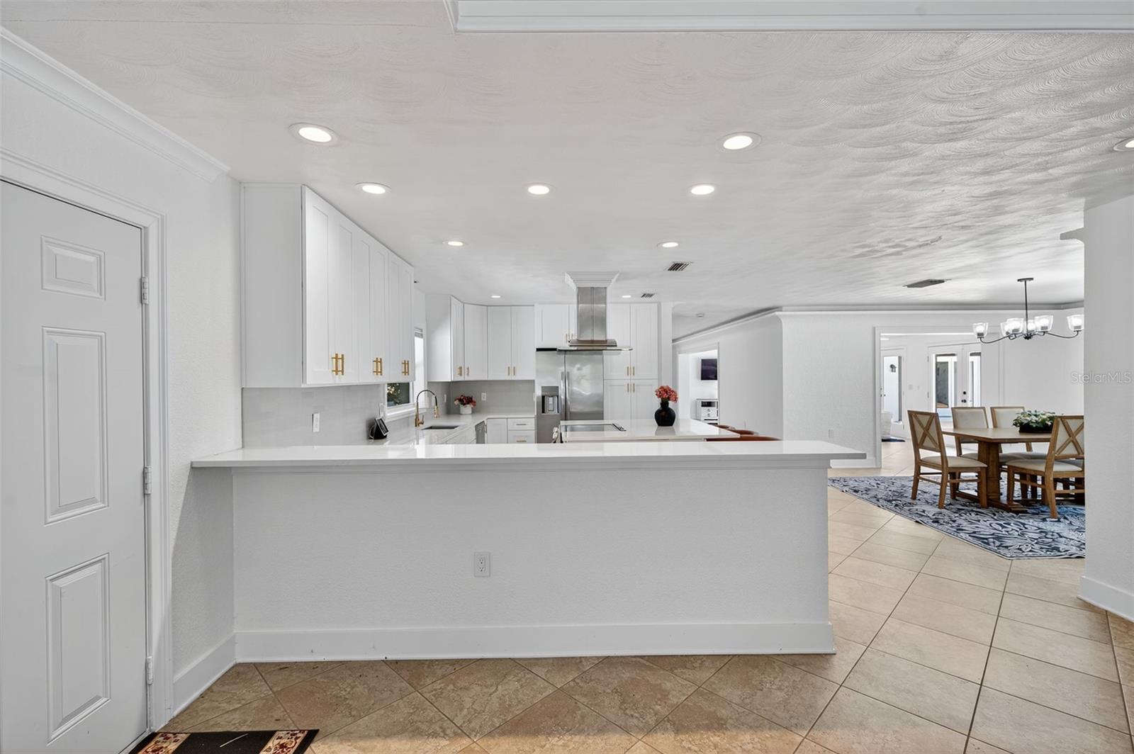 DAVIS ISLANDS - Residential Lease