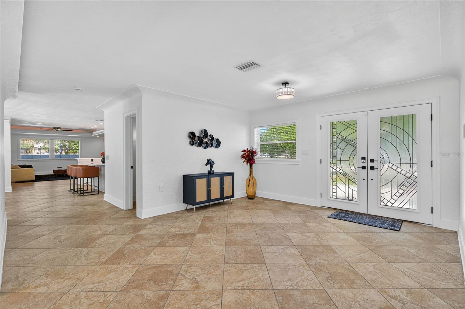 DAVIS ISLANDS - Residential Lease