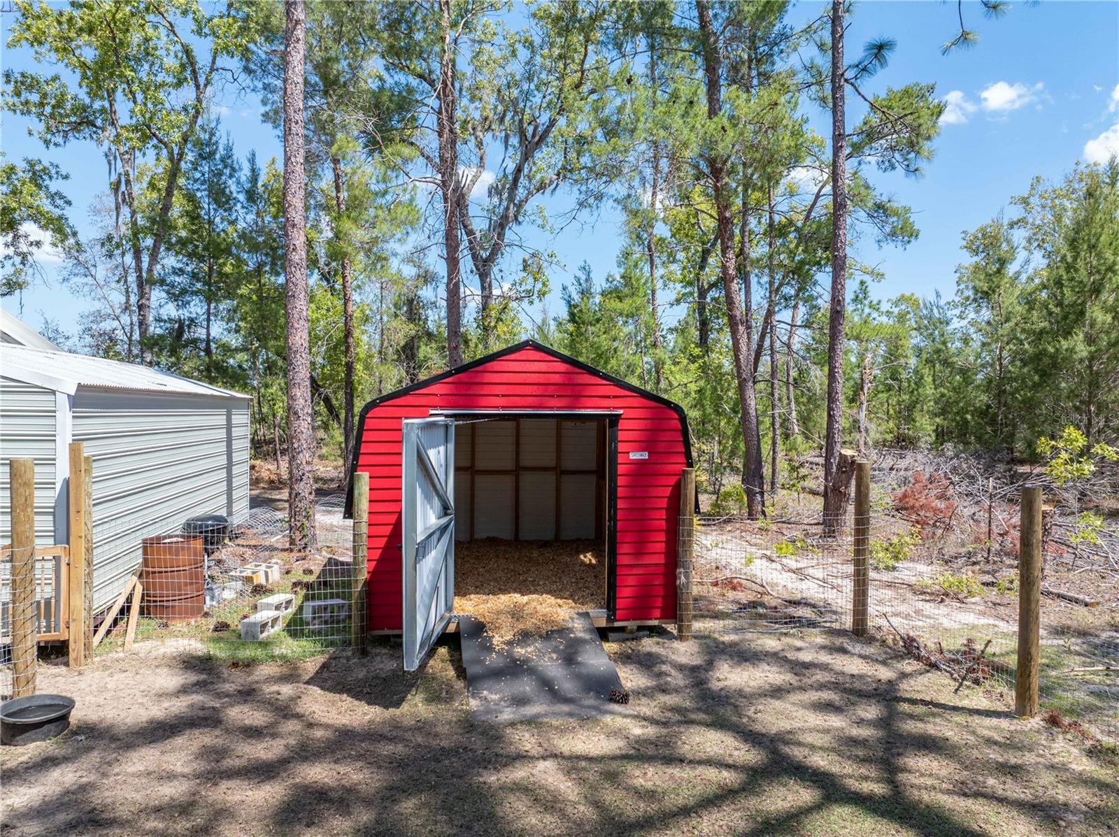 INTERLACHEN LAKE ESTATES - Residential