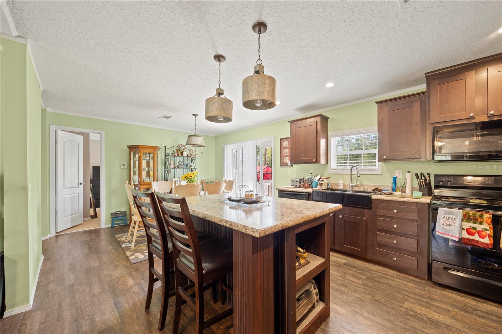 INTERLACHEN LAKE ESTATES - Residential