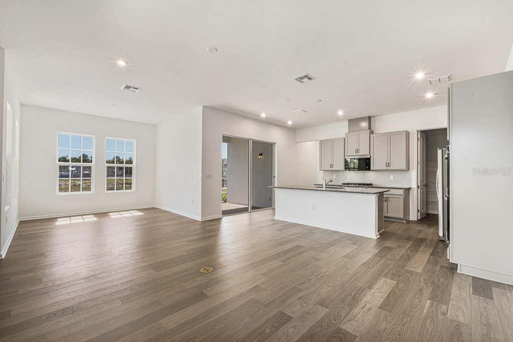 Photo of 1833 Headland Loop, Kissimmee, FL 34747 (MLS # O6431424)