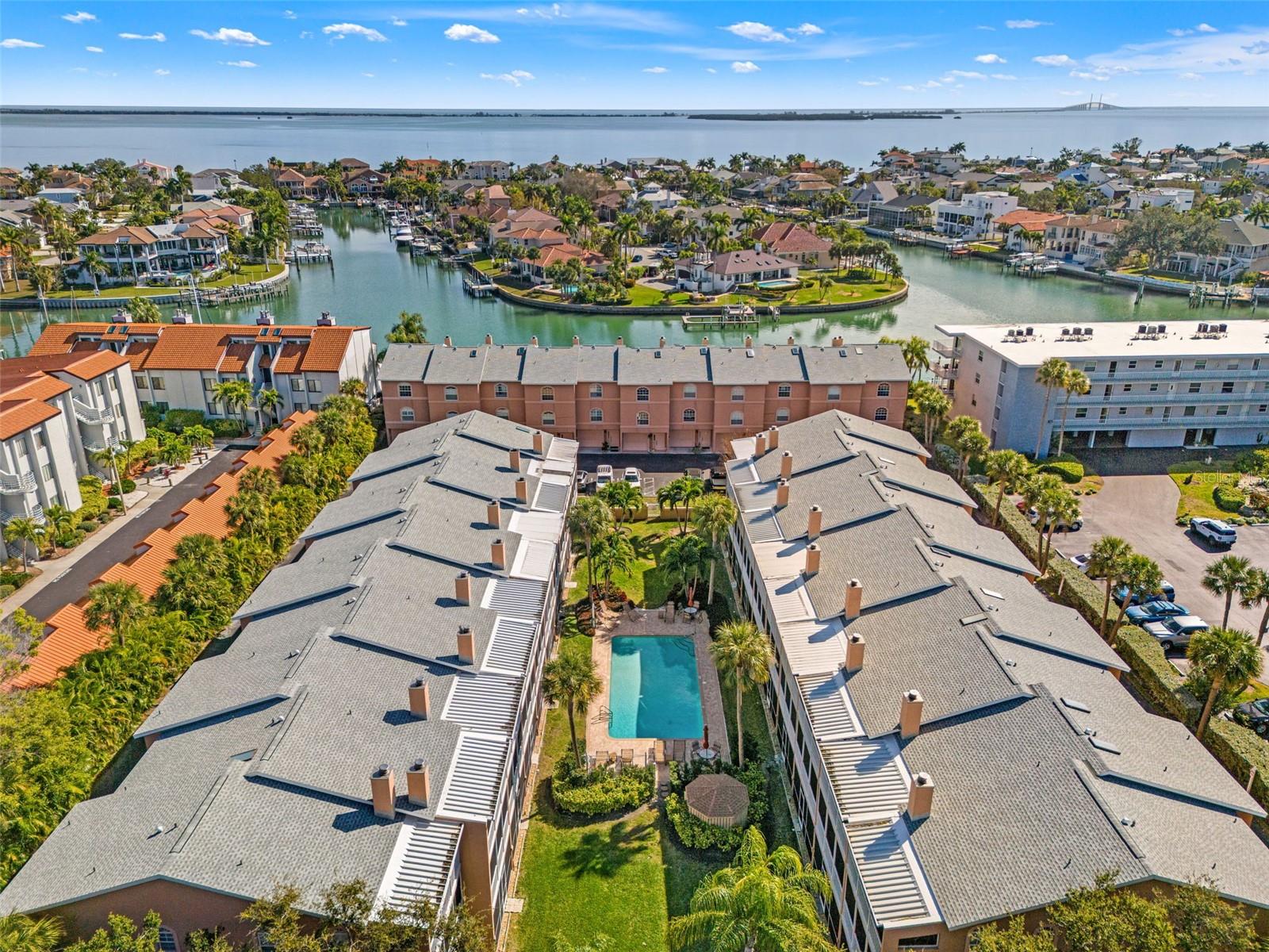 637 PINELLAS BAYWAY S 111