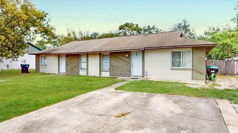 Photo of 12381 Antonio Circle, Orlando, FL 32826 (MLS # O6307777) Photo of 12381 Antonio Circle, Orlando, FL 32826 (MLS # O6307777)