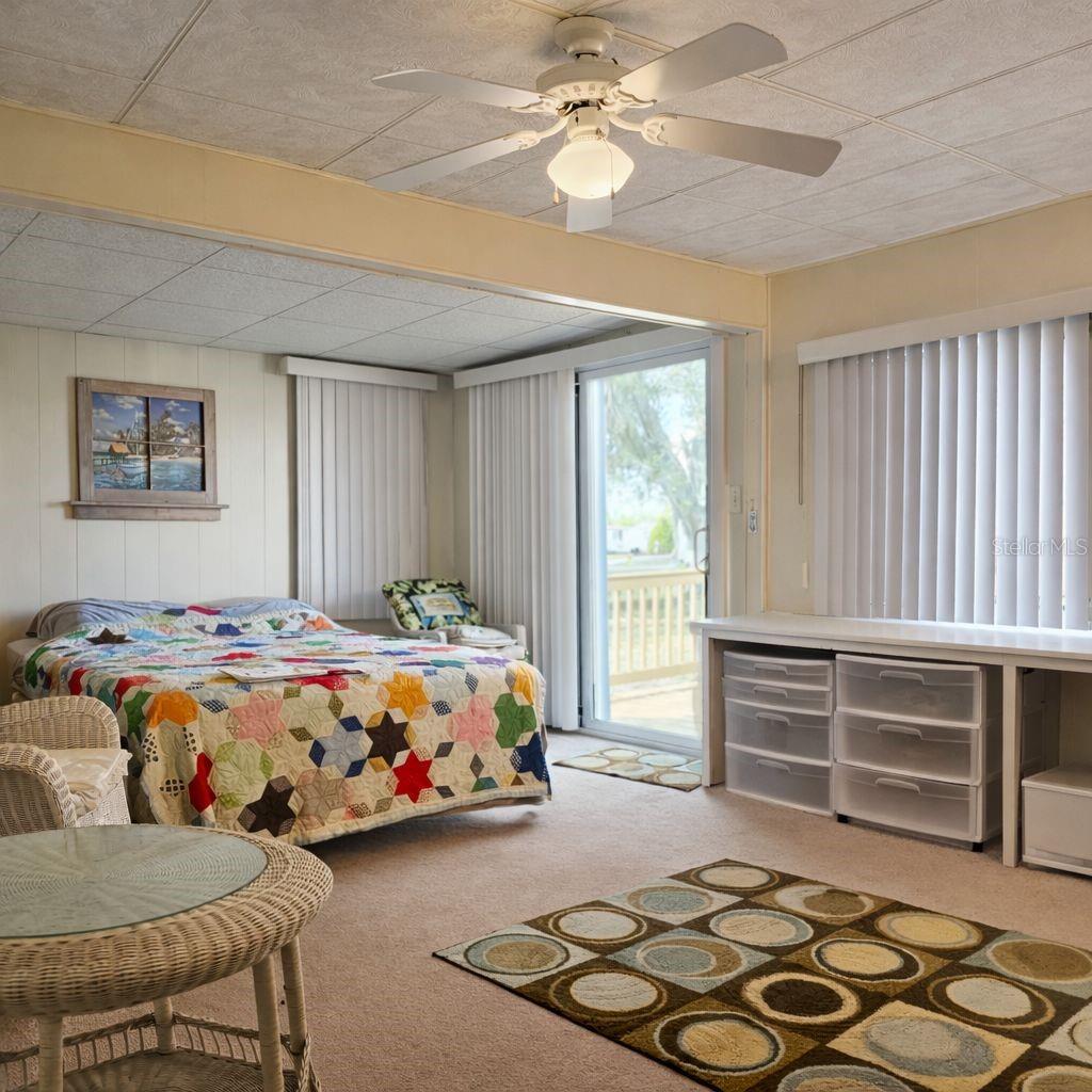 HOLIDAY PARK - Residential