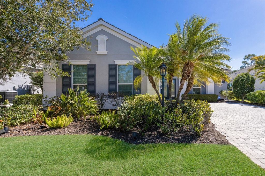 Photo of 6748 Curzon Terrace, University Park, FL 34201 (MLS # A4684705)