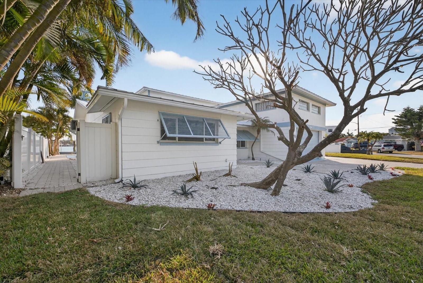 BAHIA SHORES 3RD ADD - Residential