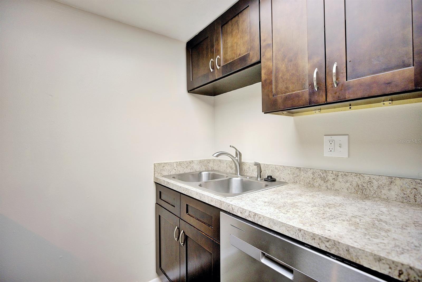 STRATFORD A WINTER PARK CONDO - Residential