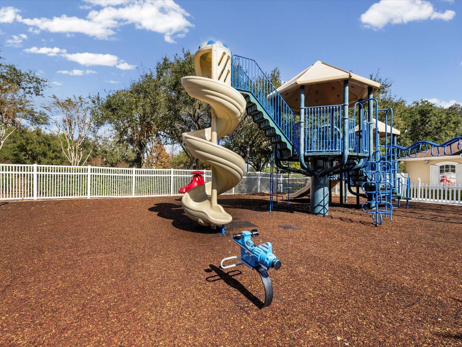 LEXINGTON OAKS VILLAGE 08 09 - Residential