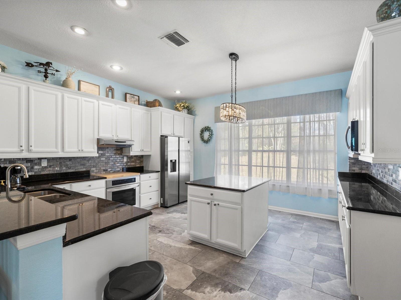 LEXINGTON OAKS VILLAGE 08 09 - Residential