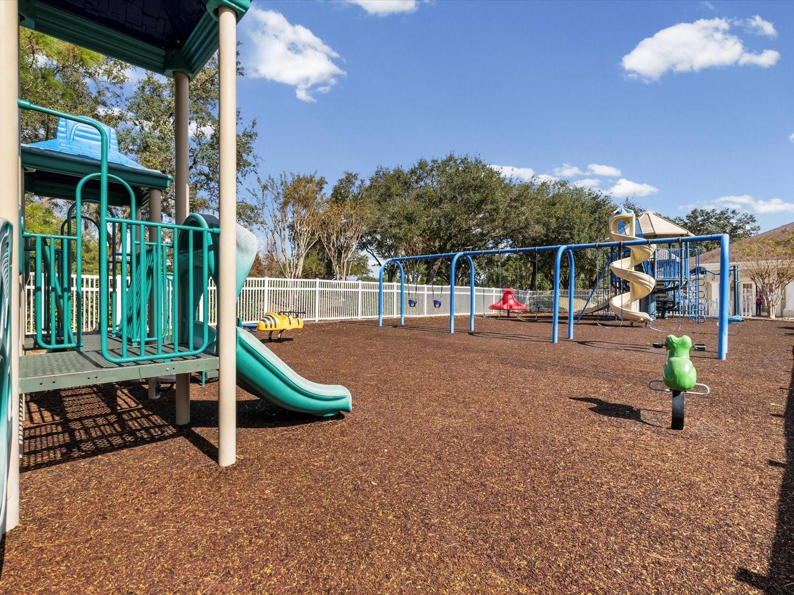 LEXINGTON OAKS VILLAGE 08 09 - Residential