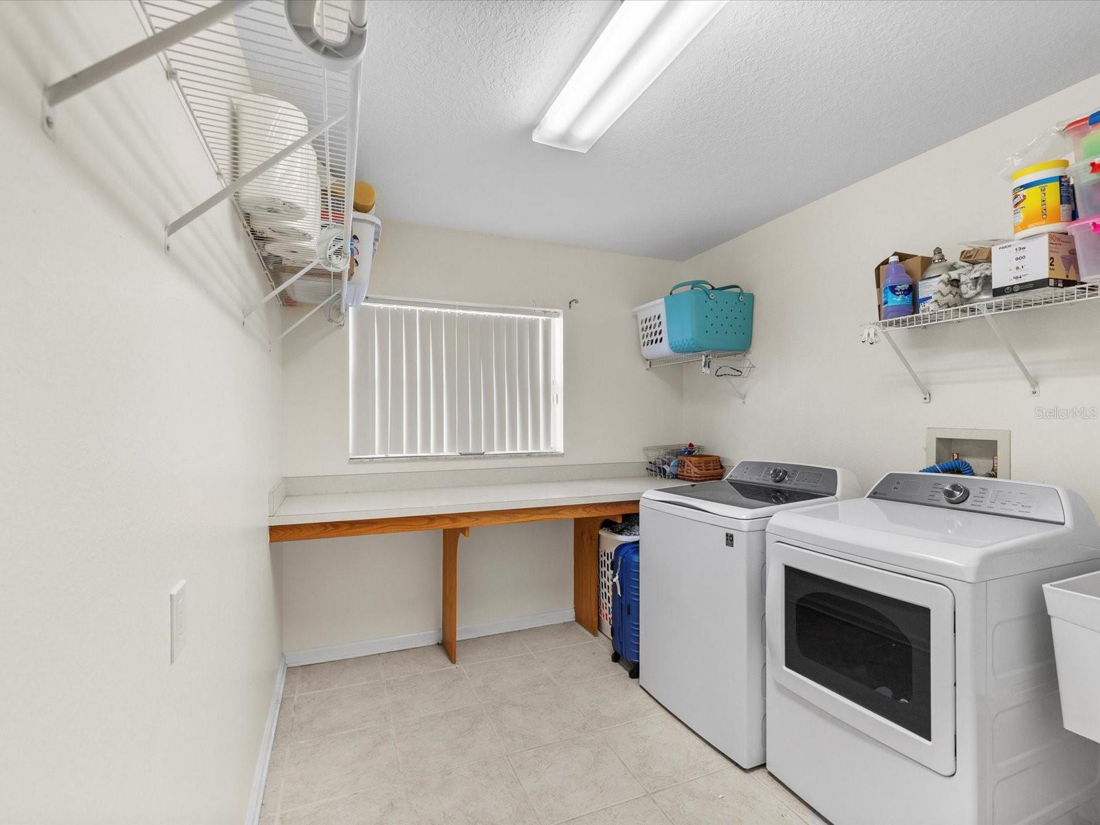 LEXINGTON OAKS VILLAGE 08 09 - Residential