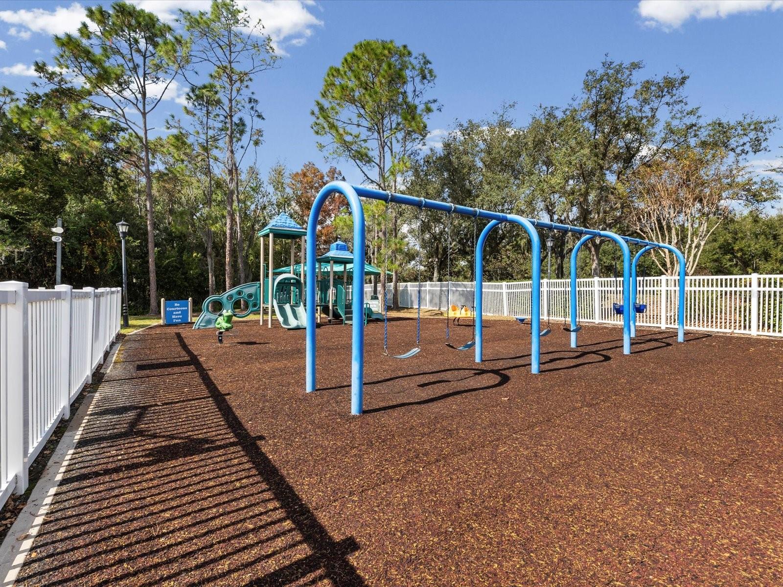 LEXINGTON OAKS VILLAGE 08 09 - Residential