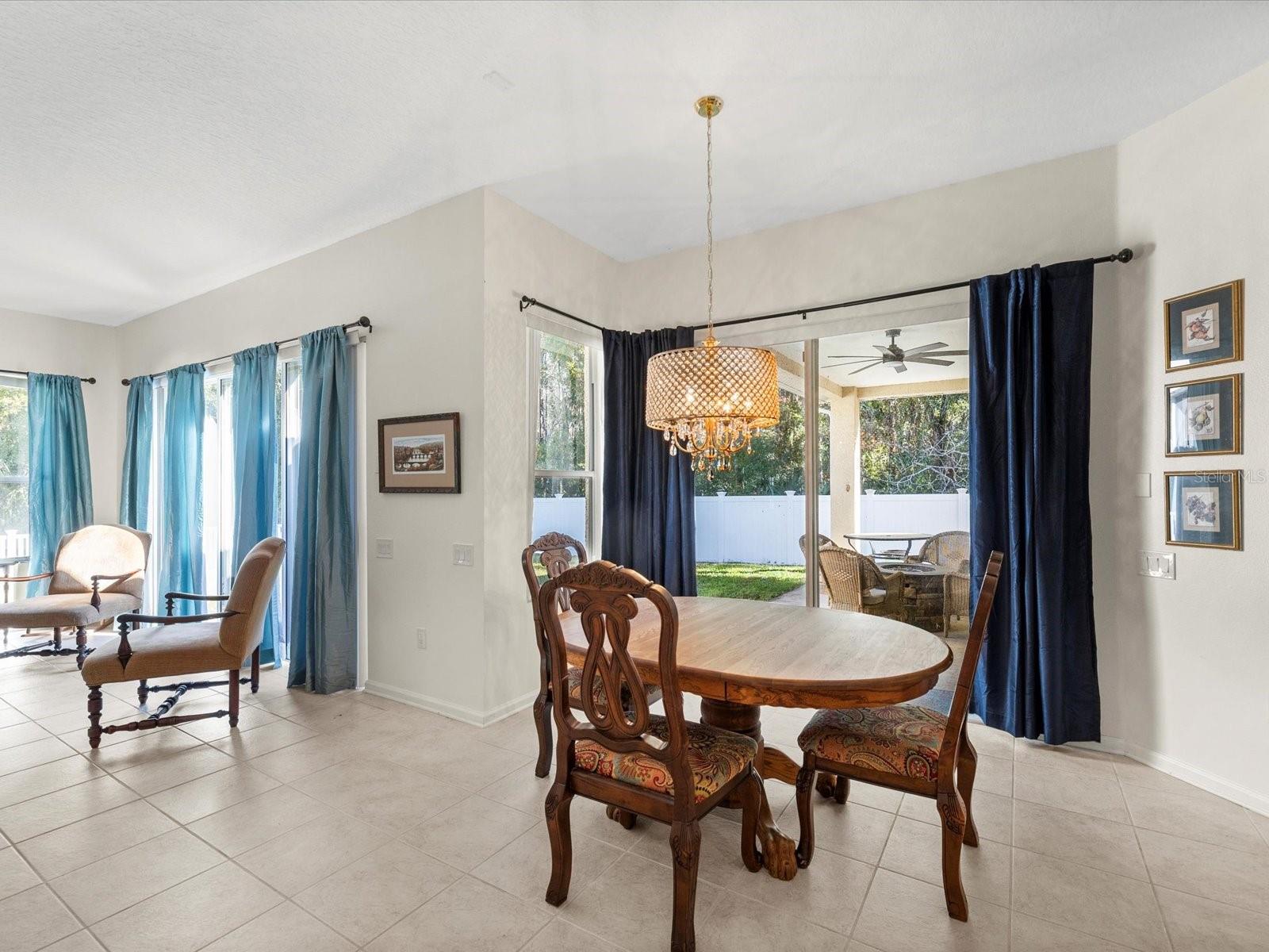 LEXINGTON OAKS VILLAGE 08 09 - Residential