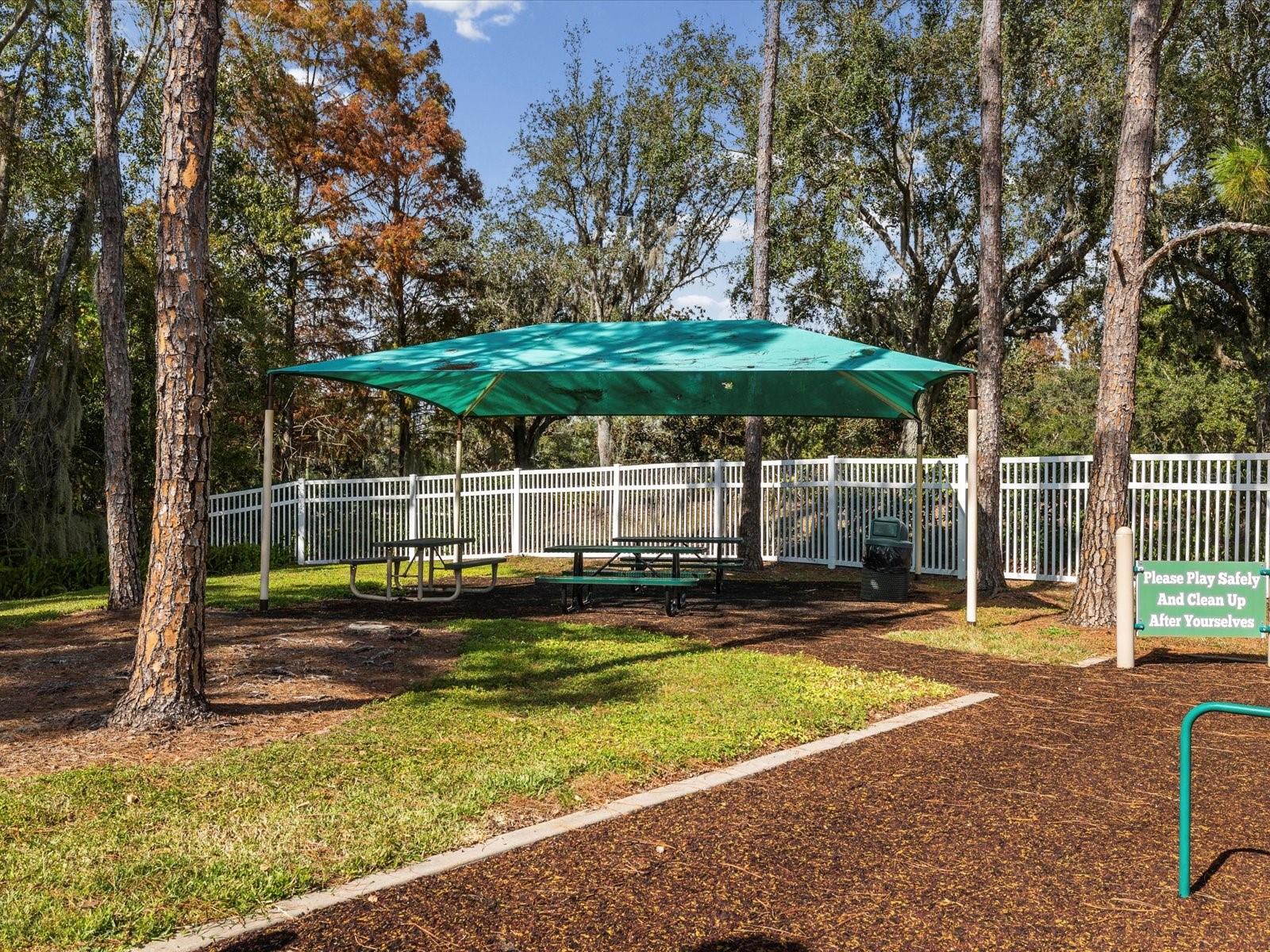 LEXINGTON OAKS VILLAGE 08 09 - Residential