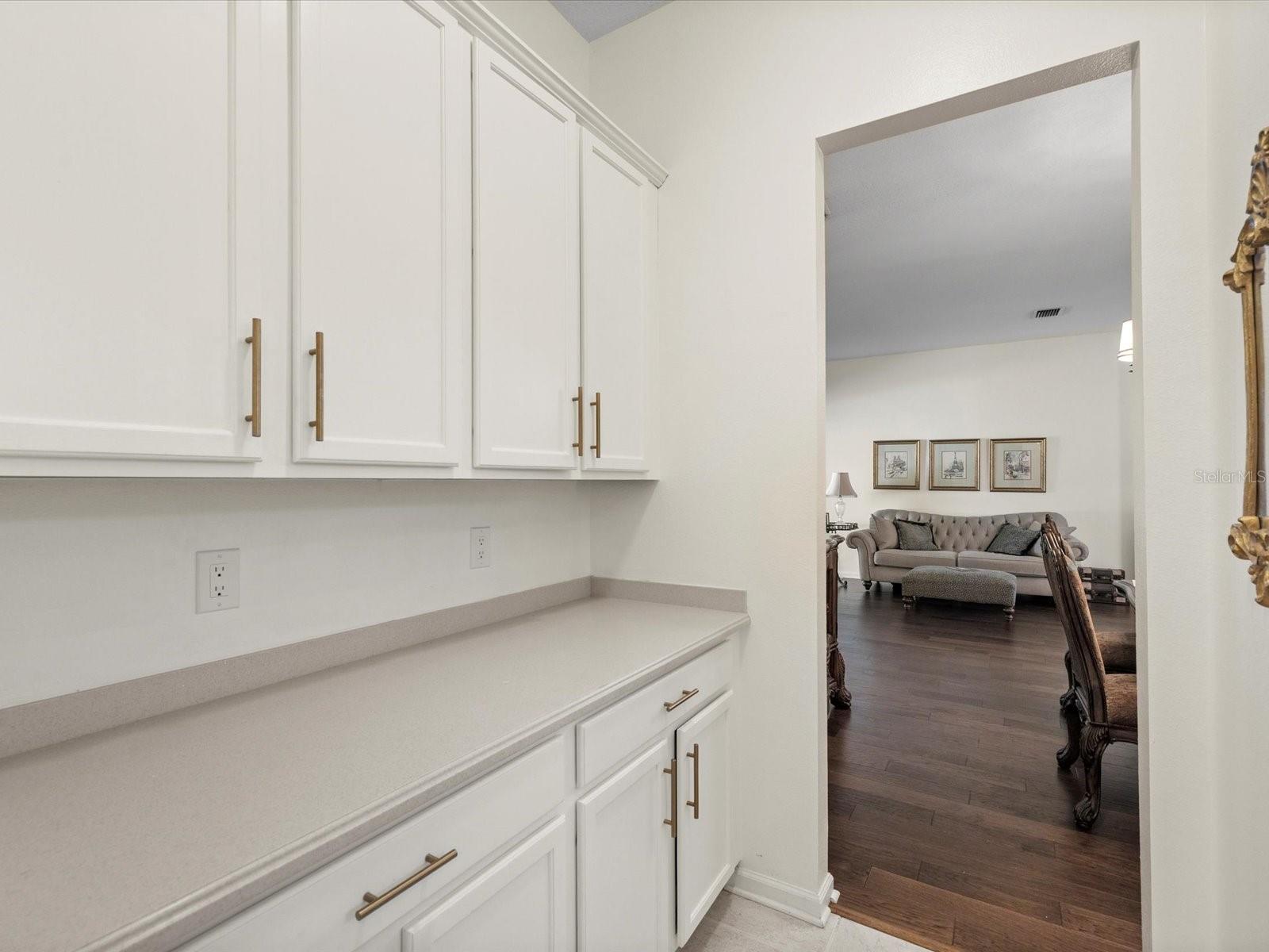 LEXINGTON OAKS VILLAGE 08 09 - Residential