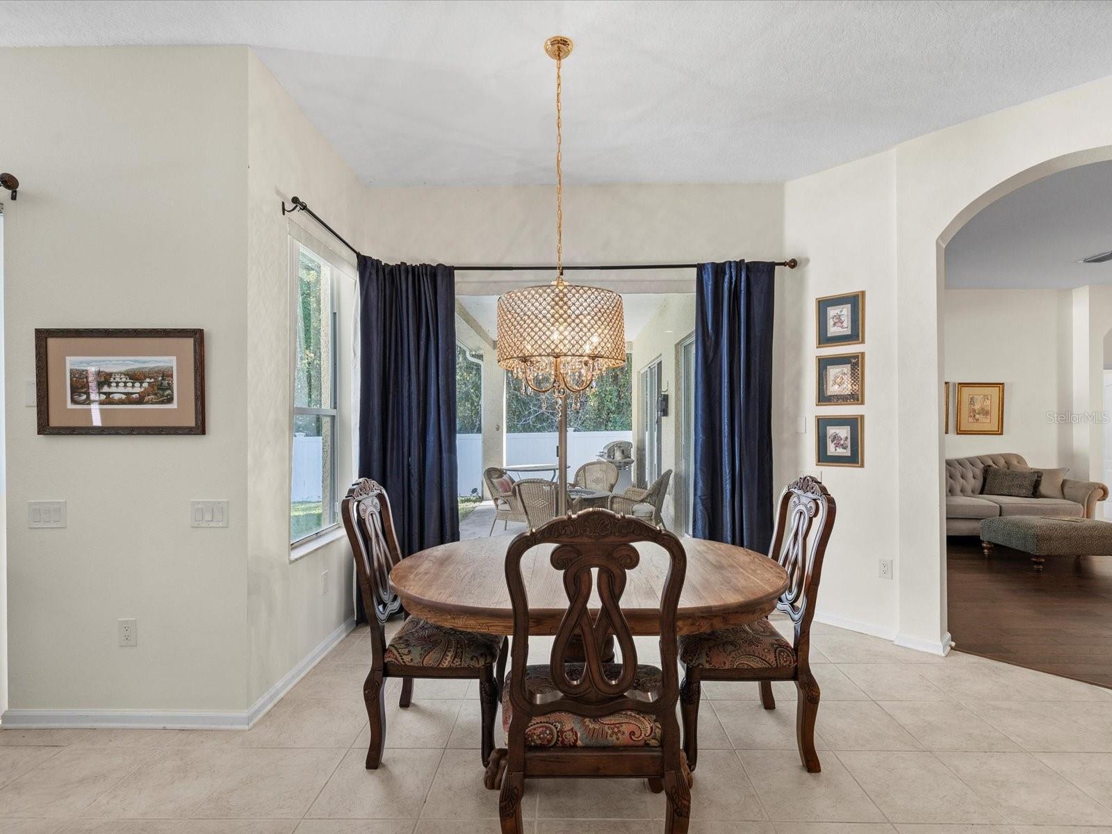 LEXINGTON OAKS VILLAGE 08 09 - Residential