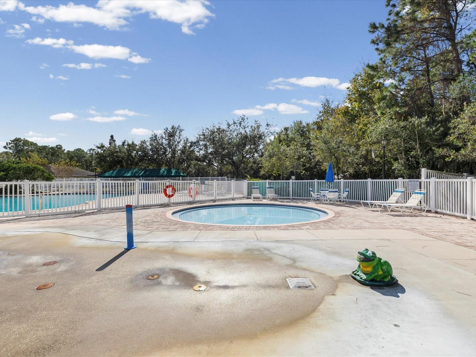 LEXINGTON OAKS VILLAGE 08 09 - Residential