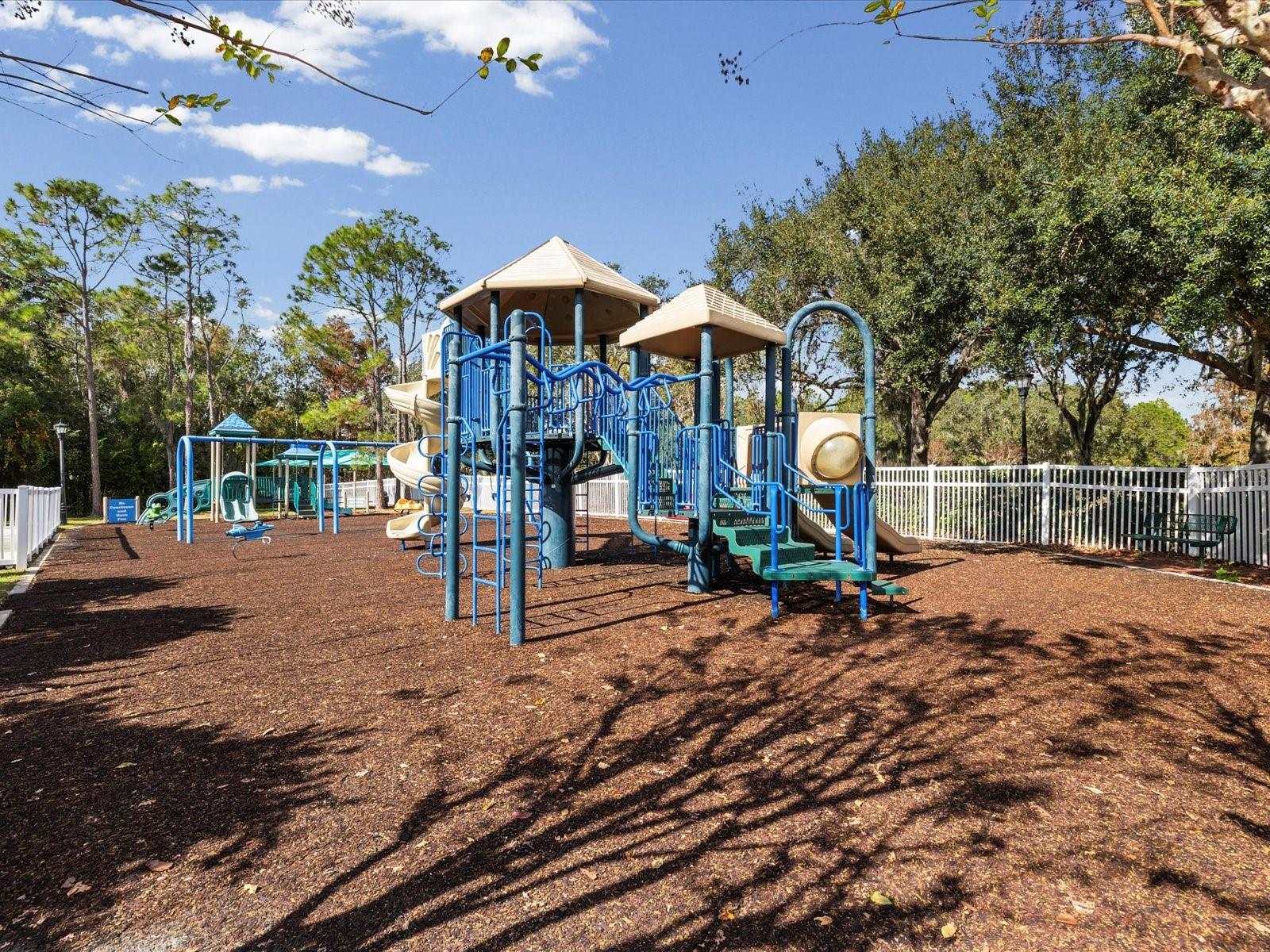 LEXINGTON OAKS VILLAGE 08 09 - Residential