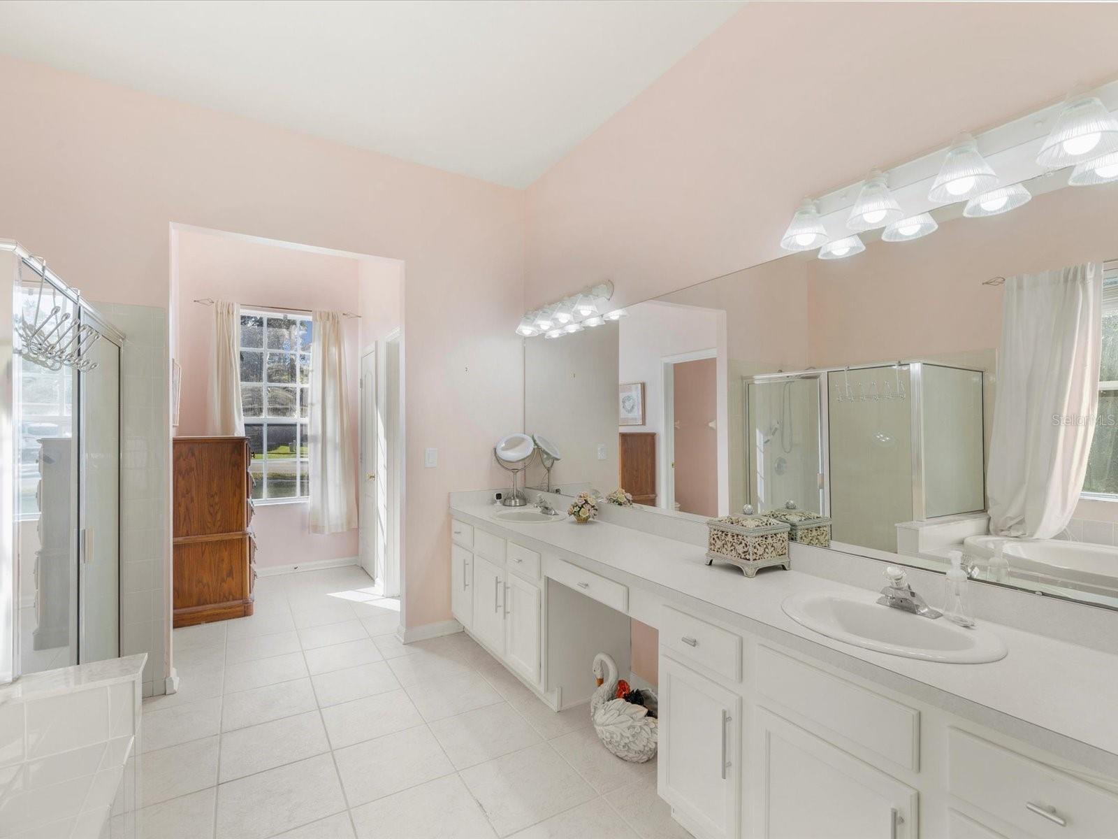 LEXINGTON OAKS VILLAGE 08 09 - Residential