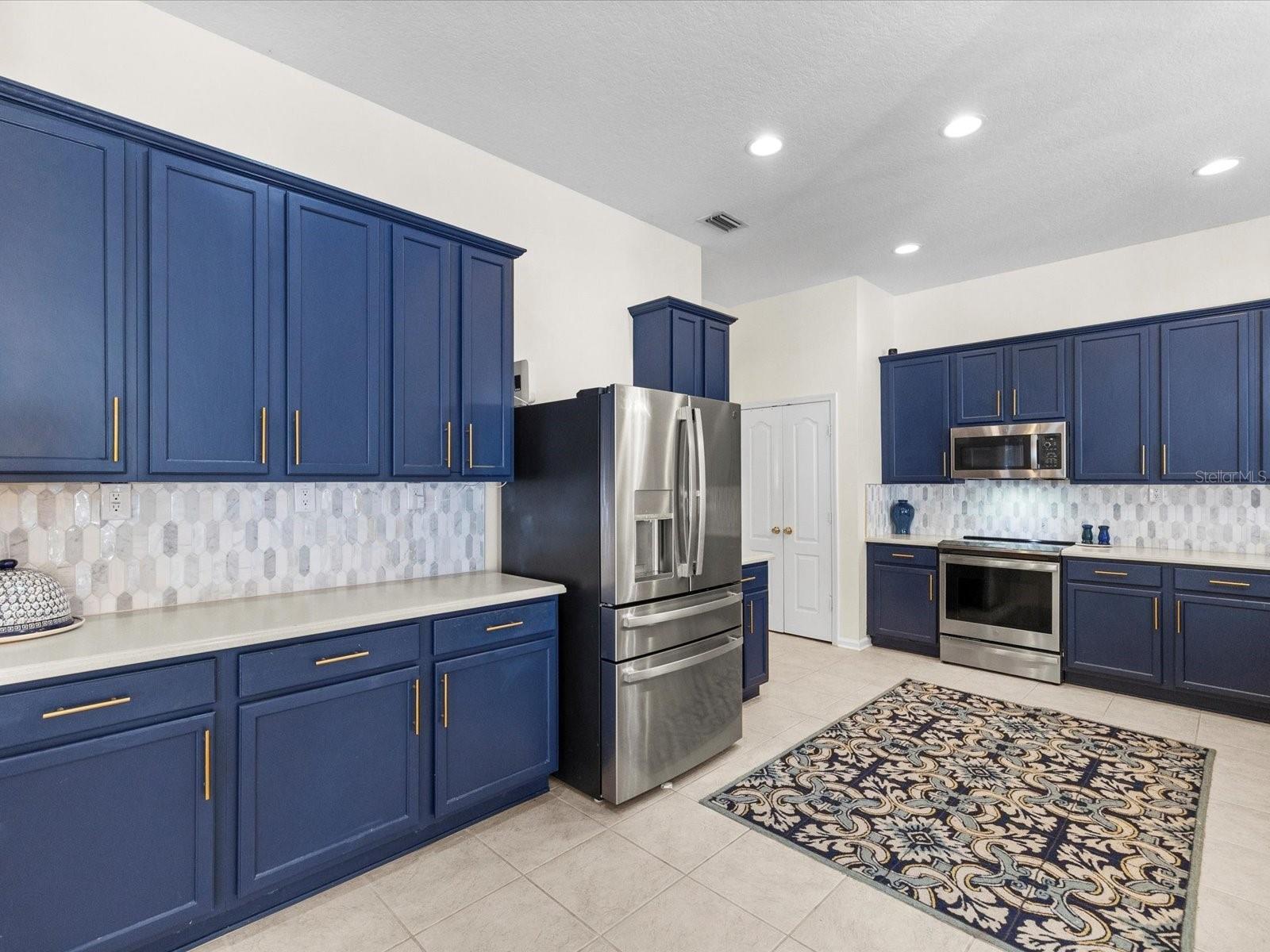 LEXINGTON OAKS VILLAGE 08 09 - Residential