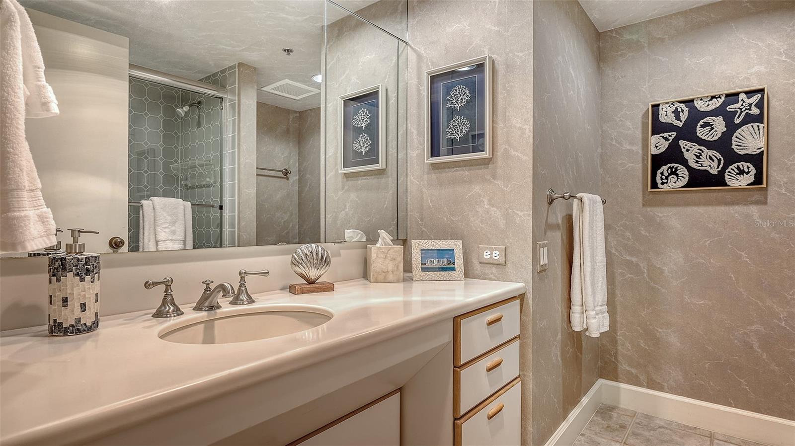 SUNSET BEACH - Residential Lease