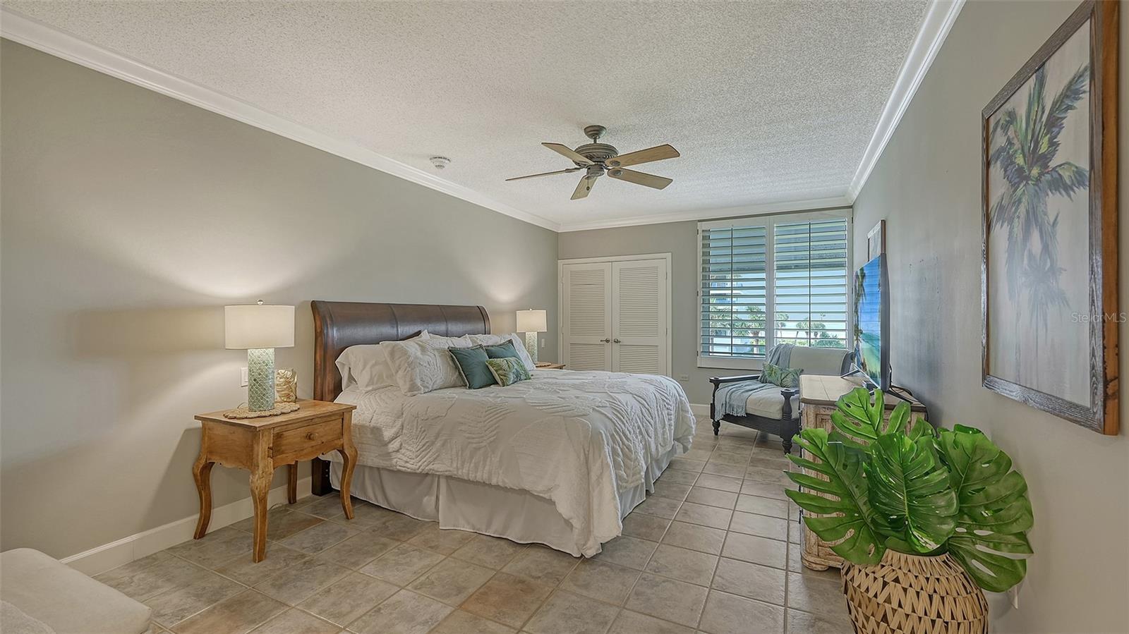 SUNSET BEACH - Residential Lease