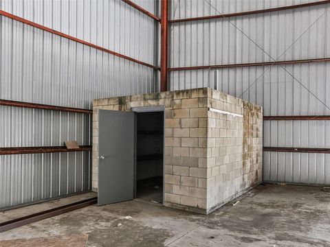 Tiny photo for 3155 Us Highway 441/27, Fruitland Park, FL 34731 (MLS # G5114819)