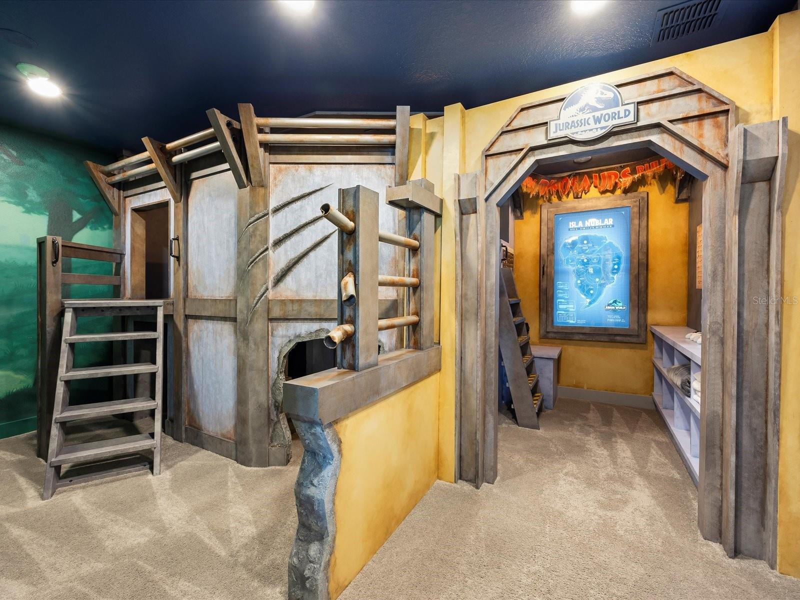 REUNION WEST VLGS NORTH - Residential