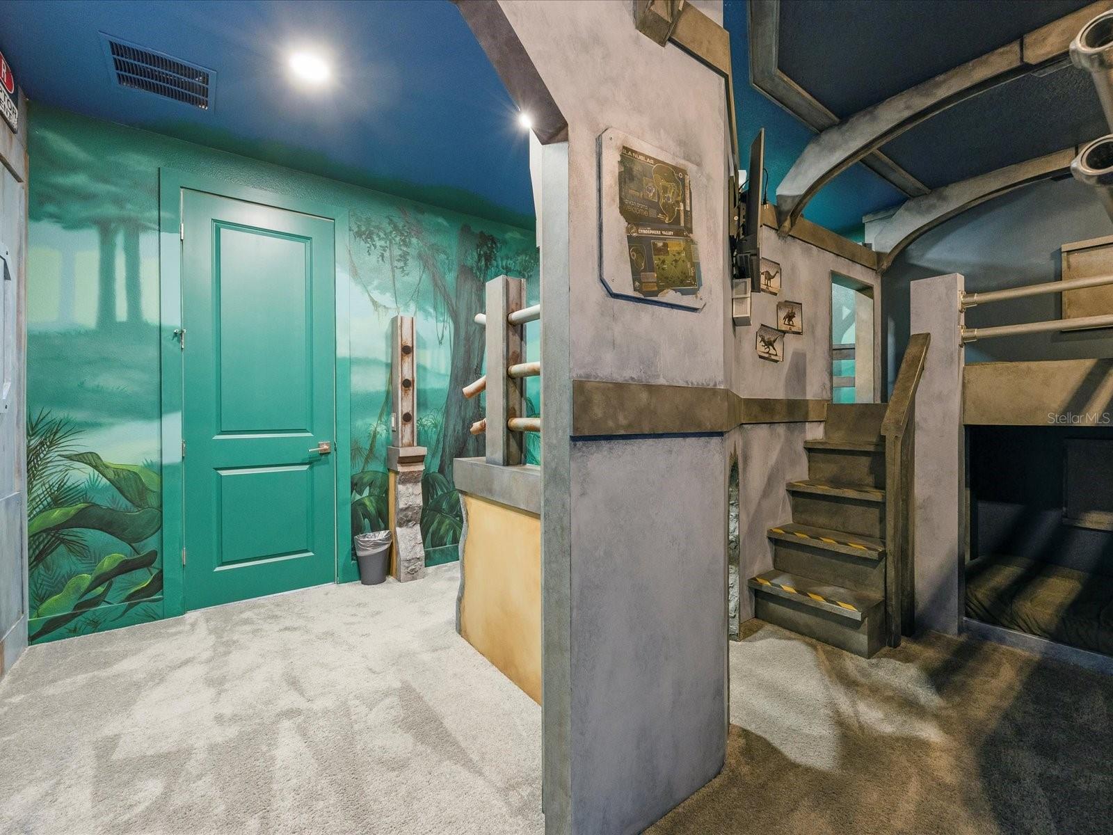 REUNION WEST VLGS NORTH - Residential