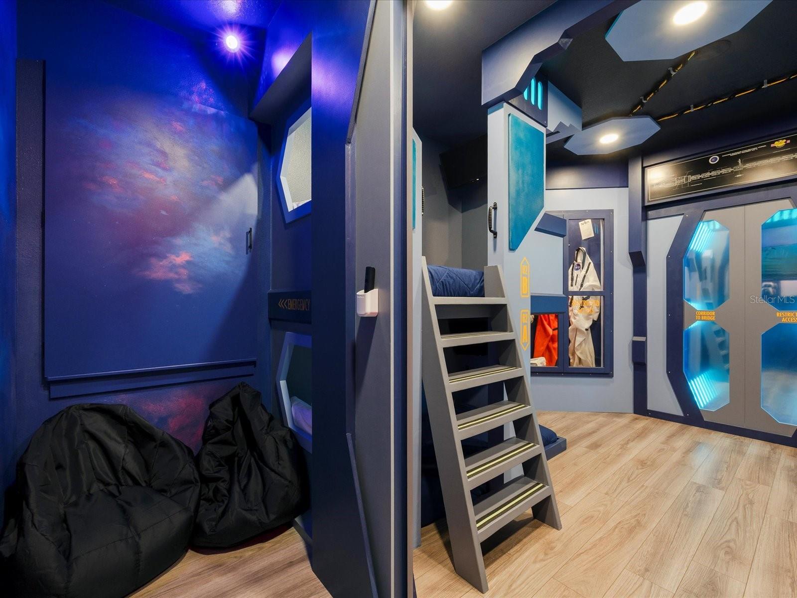 REUNION WEST VLGS NORTH - Residential