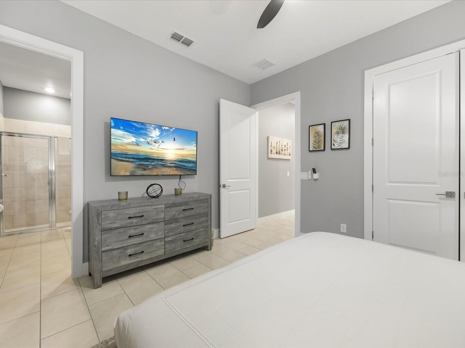 REUNION WEST VLGS NORTH - Residential