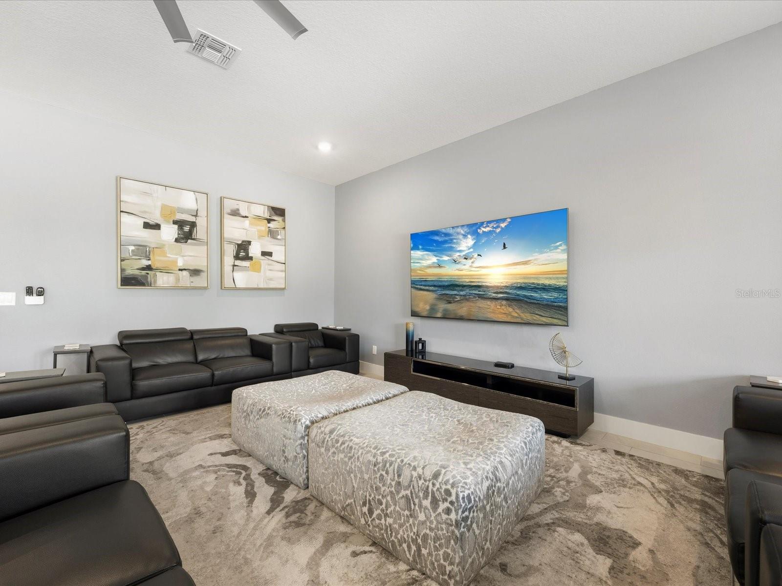 REUNION WEST VLGS NORTH - Residential