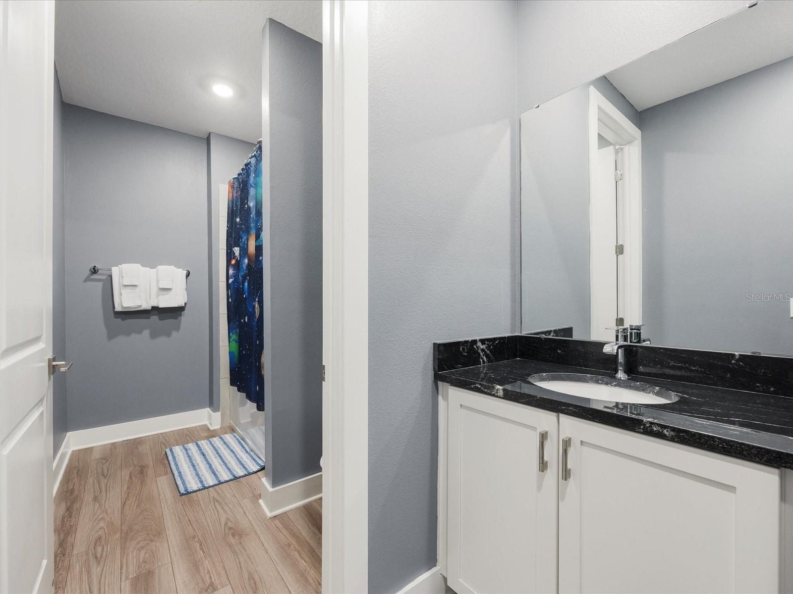 REUNION WEST VLGS NORTH - Residential