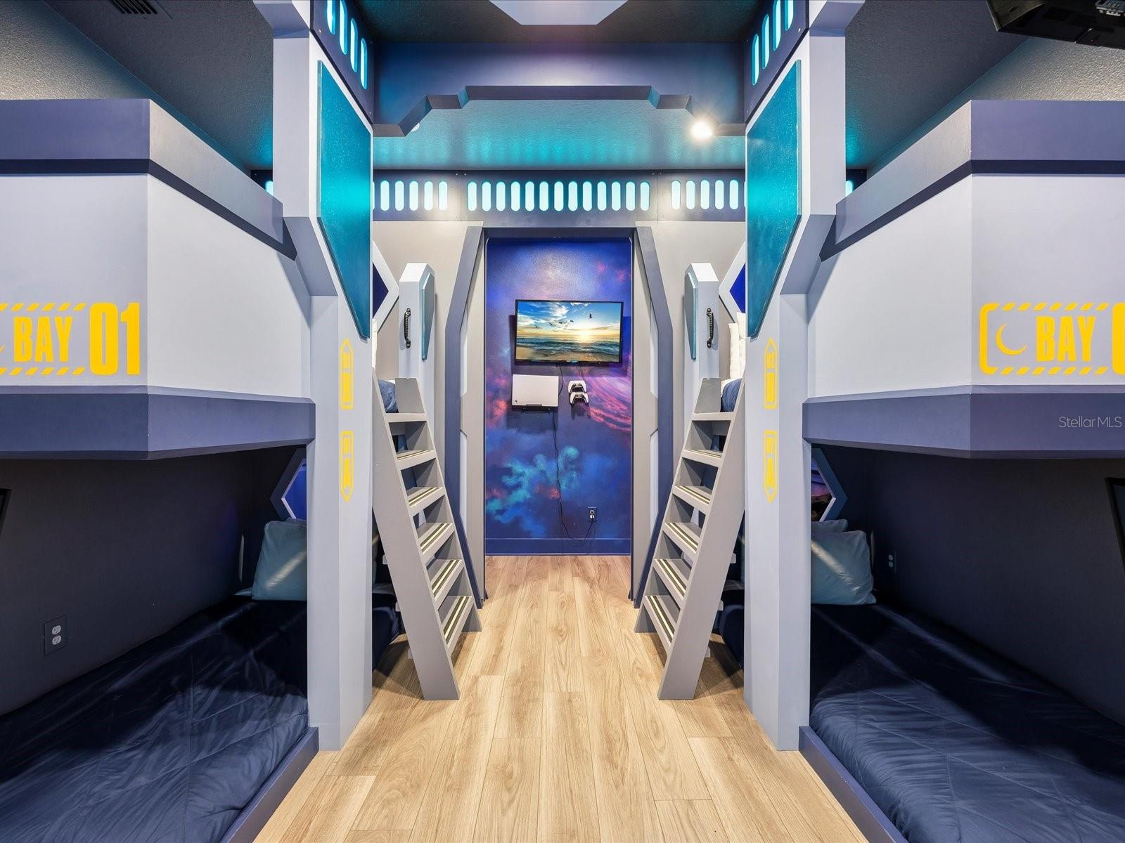 REUNION WEST VLGS NORTH - Residential