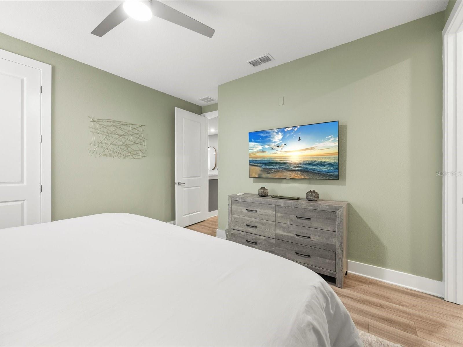 REUNION WEST VLGS NORTH - Residential