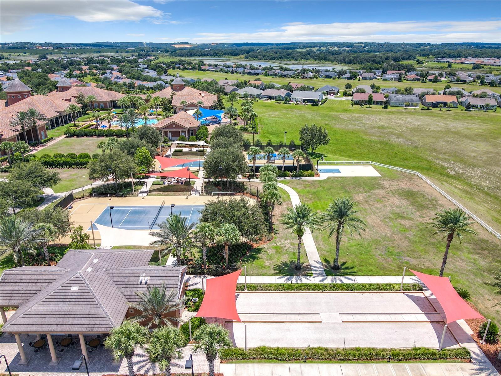 GROVELAND CASCADES GROVELAND PH 01 - Residential