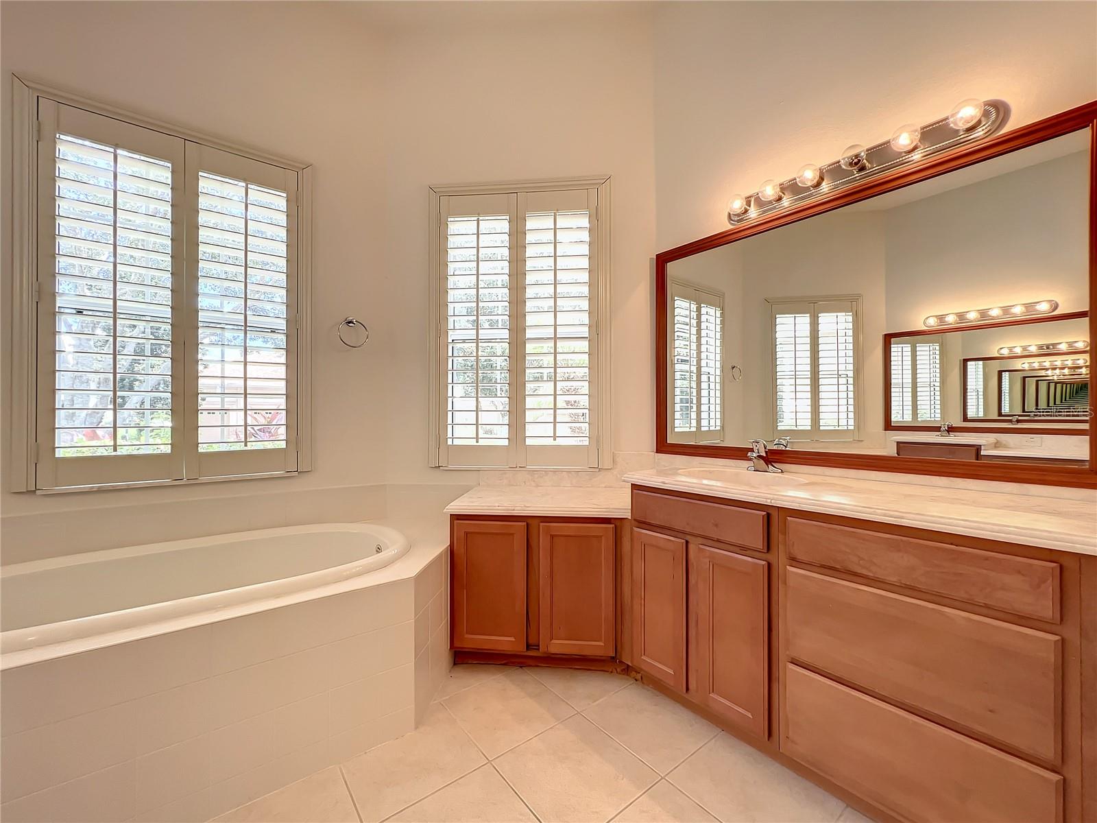 GROVELAND CASCADES GROVELAND PH 01 - Residential