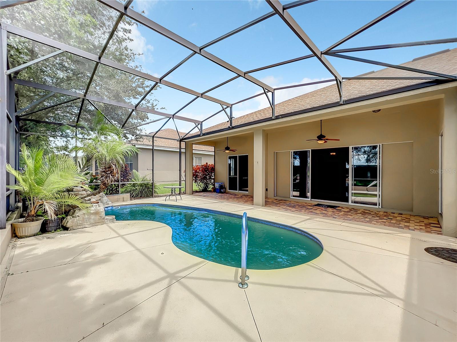 GROVELAND CASCADES GROVELAND PH 01 - Residential