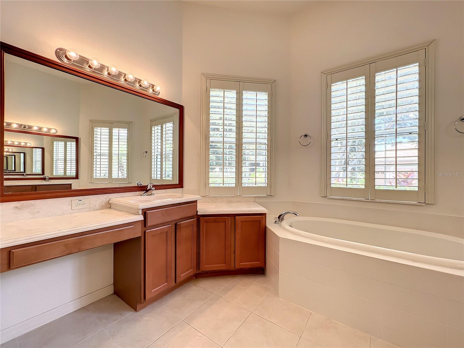 GROVELAND CASCADES GROVELAND PH 01 - Residential