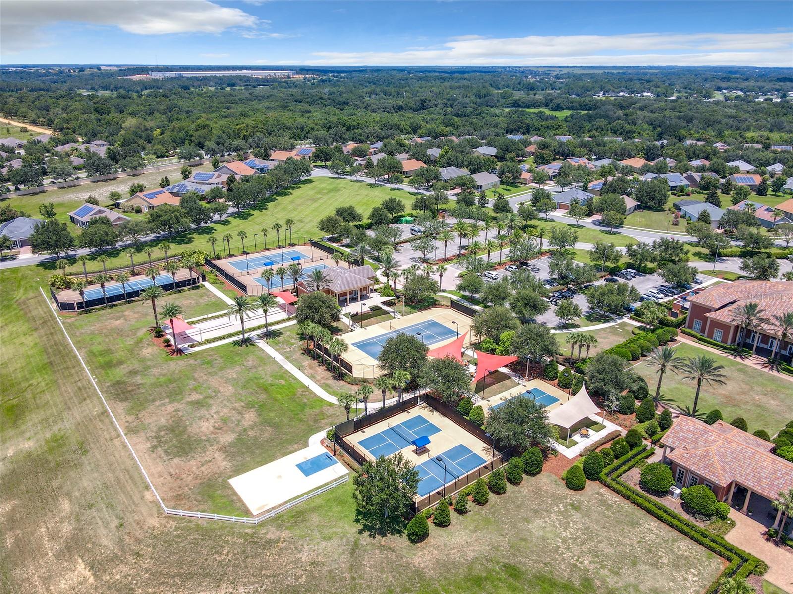 GROVELAND CASCADES GROVELAND PH 01 - Residential