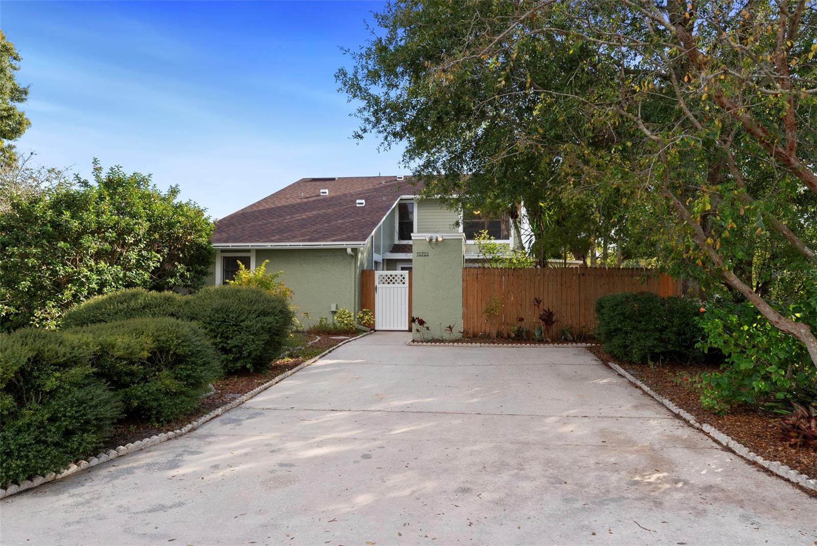 GLEN ELLEN VILLAGE - Residential