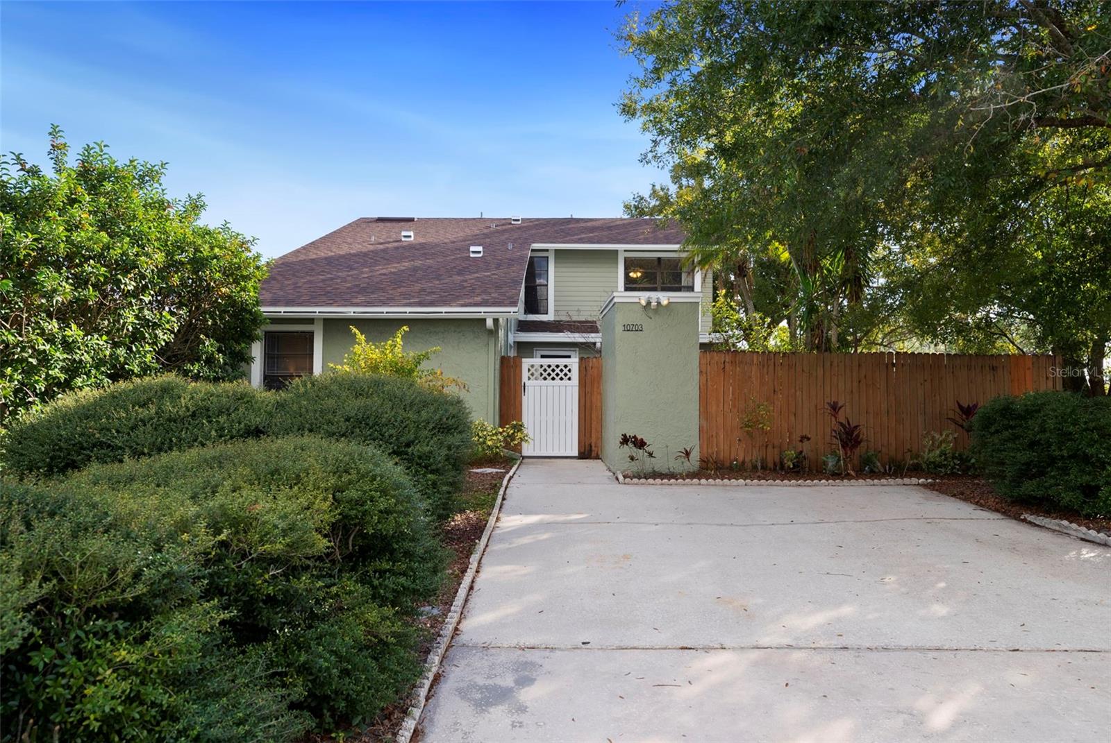 GLEN ELLEN VILLAGE - Residential