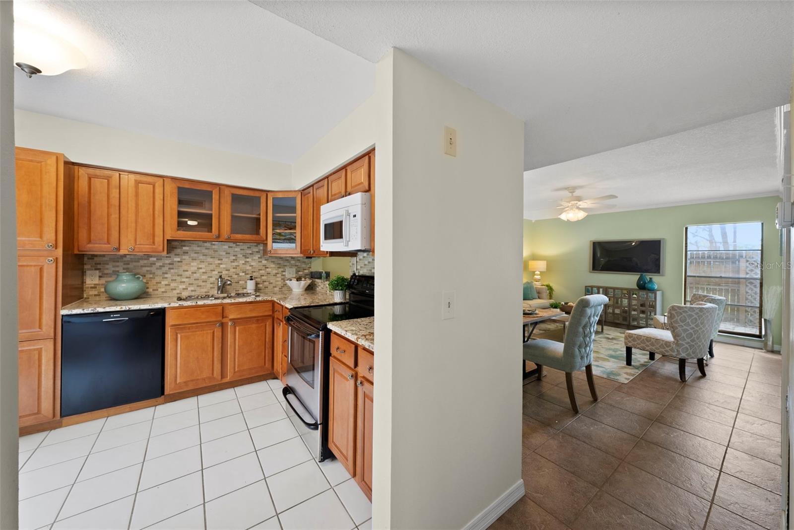 GLEN ELLEN VILLAGE - Residential