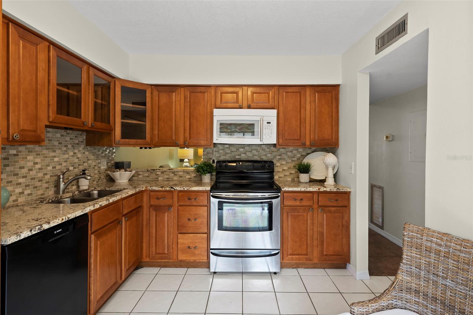 GLEN ELLEN VILLAGE - Residential