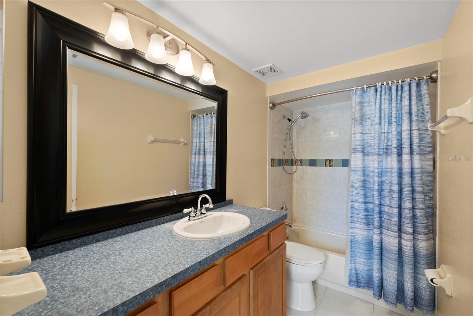 GLEN ELLEN VILLAGE - Residential