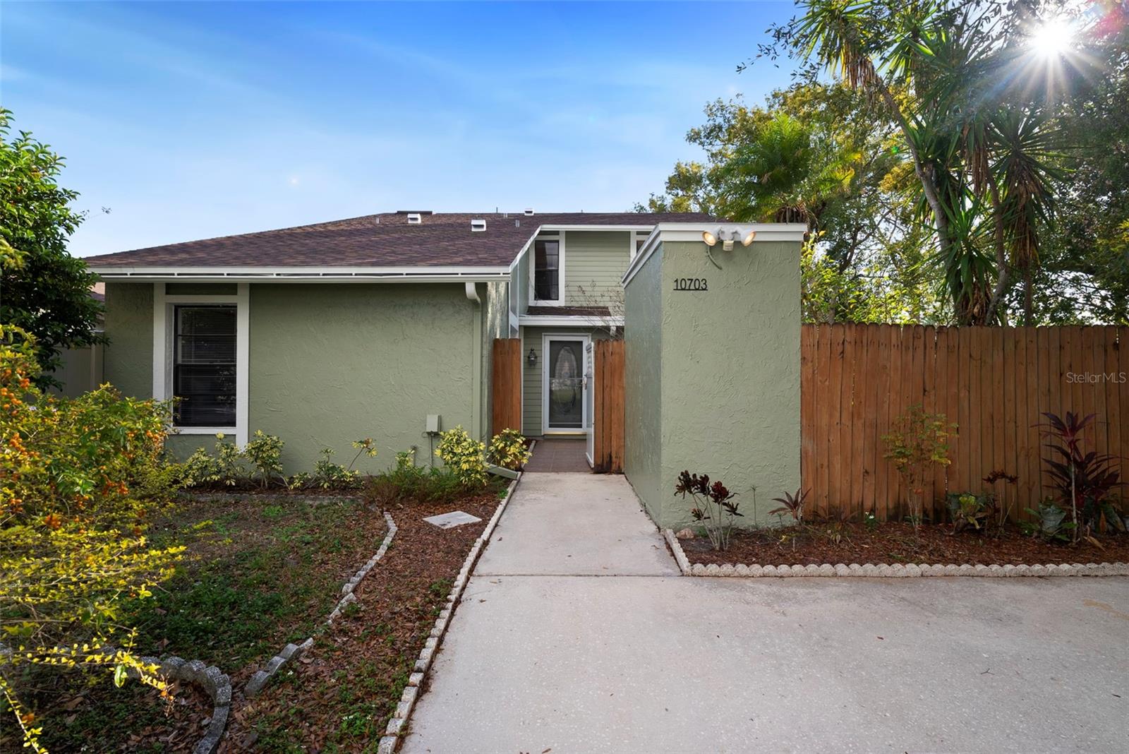 GLEN ELLEN VILLAGE - Residential