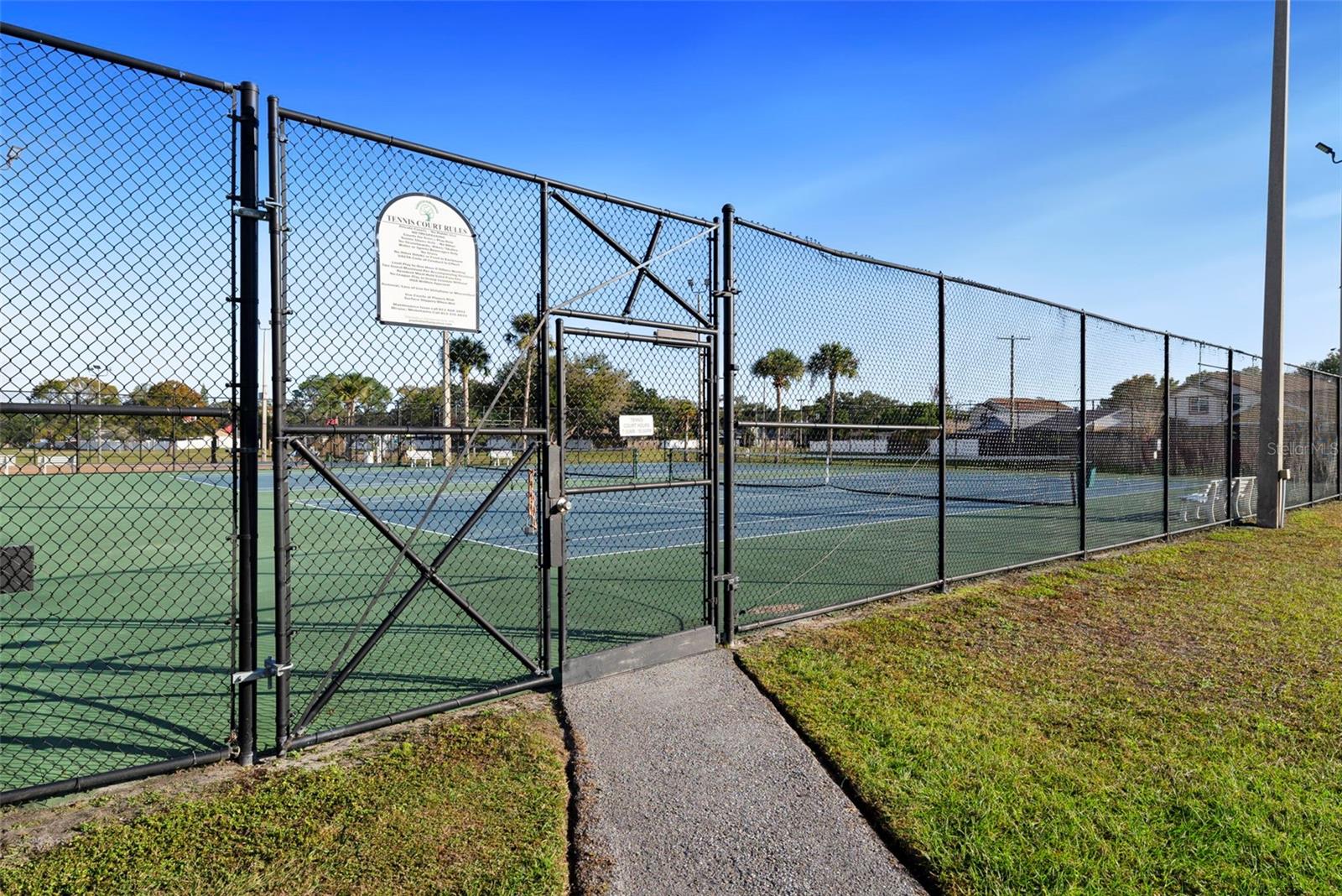 GLEN ELLEN VILLAGE - Residential