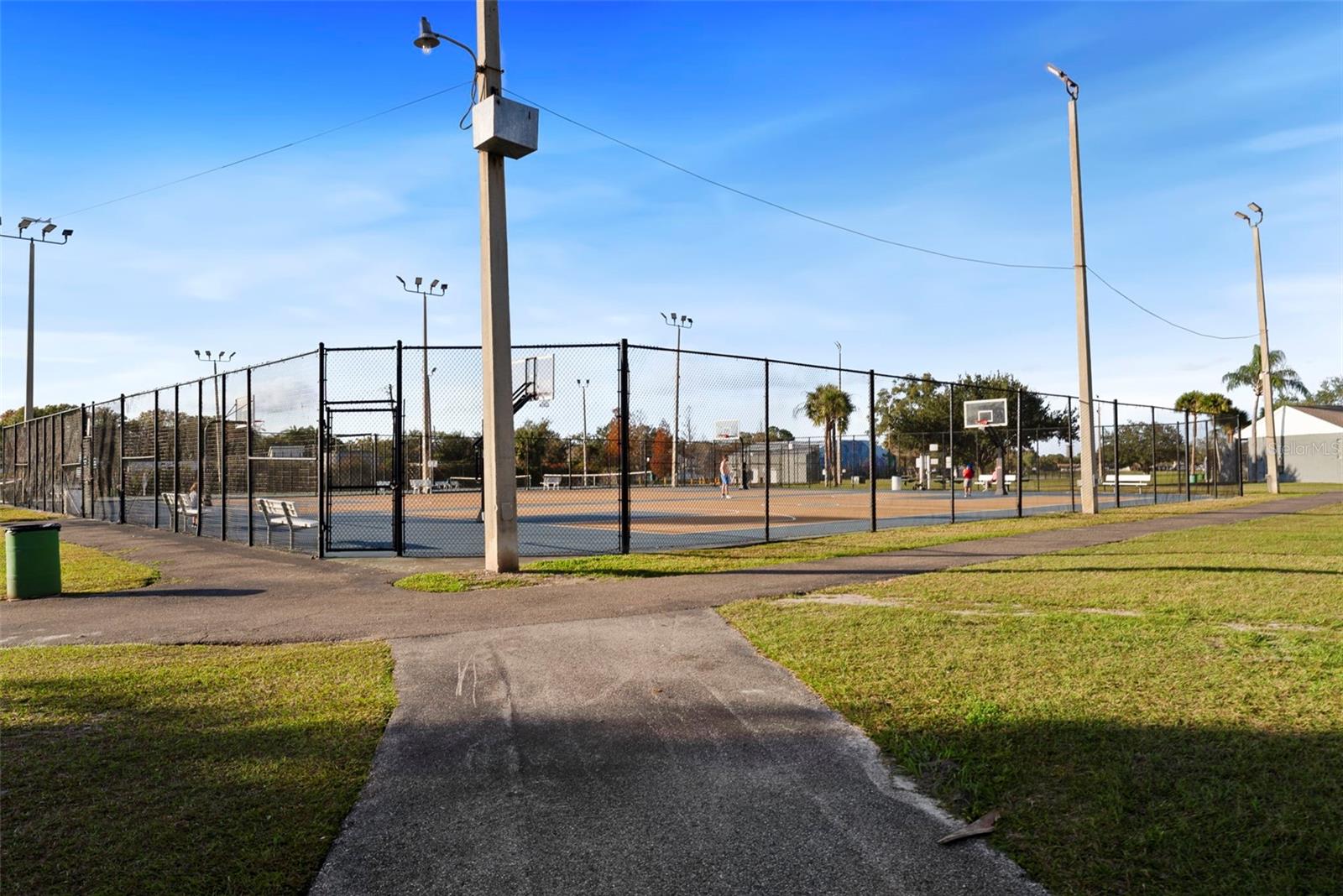 GLEN ELLEN VILLAGE - Residential