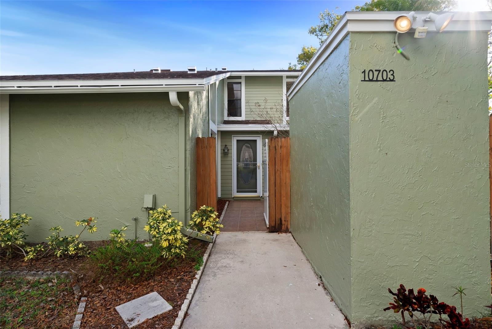 GLEN ELLEN VILLAGE - Residential