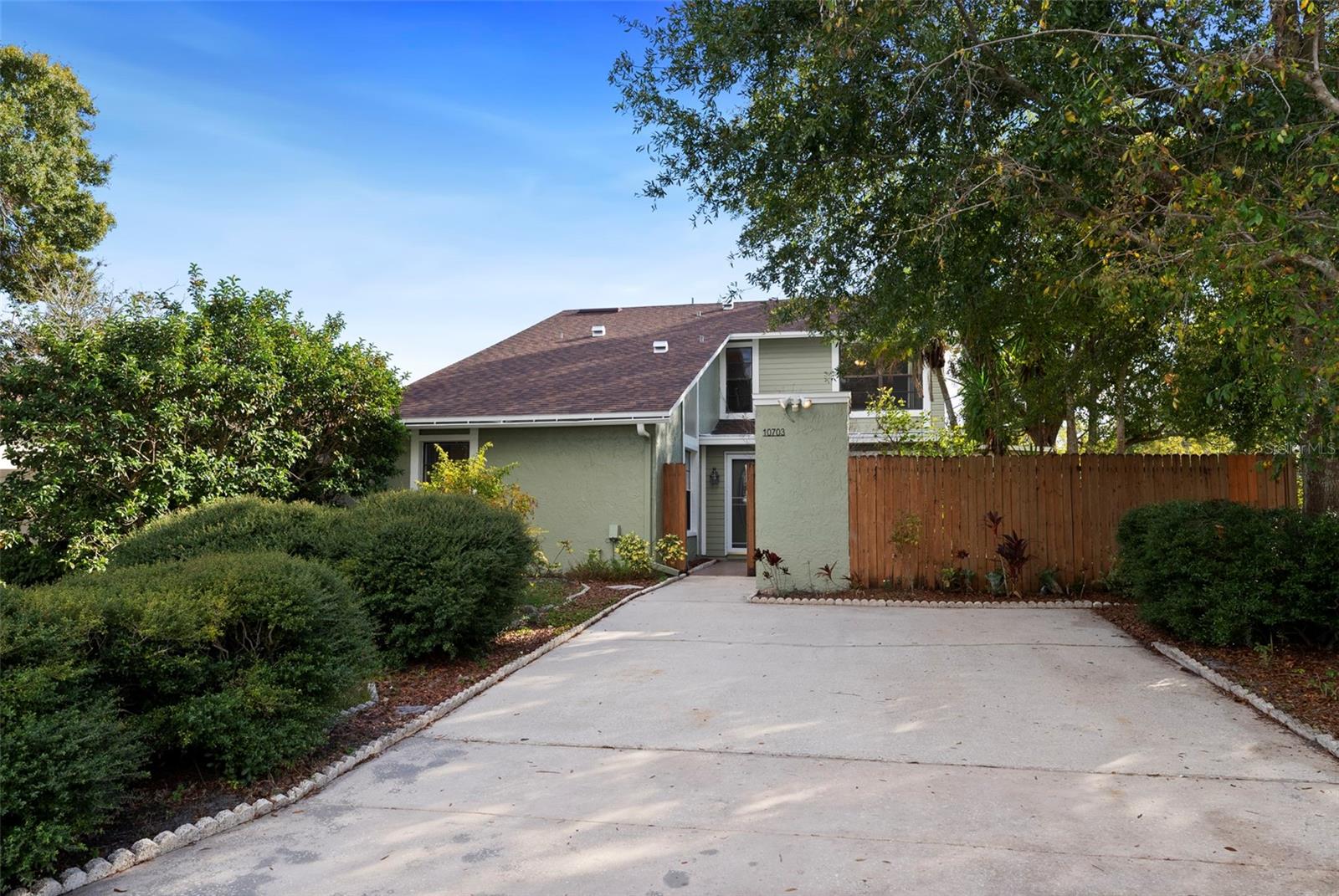 GLEN ELLEN VILLAGE - Residential